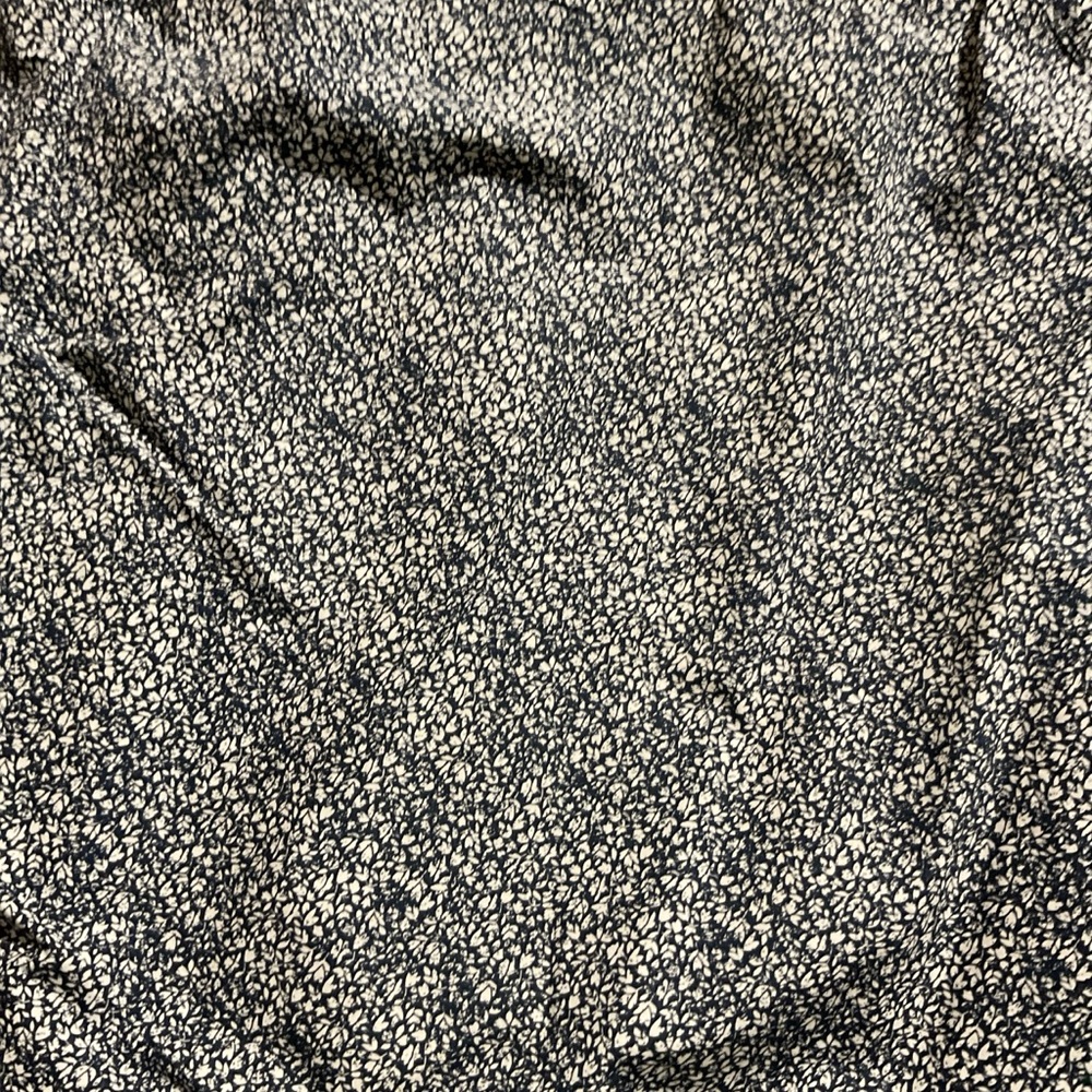 Banana Republic Black and White Dress Shirt - Picture 4 of 4
